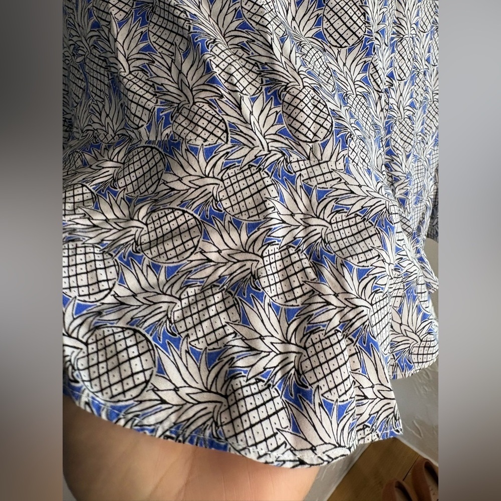 Maeve Blue and White pinapple print Ruffle-Hem Shorts sz 2 like new - Picture 9 of 11